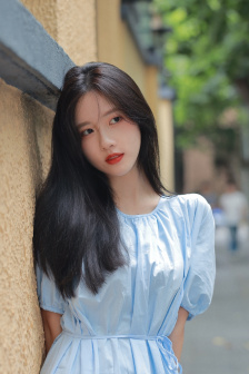女生超短裙穿搭